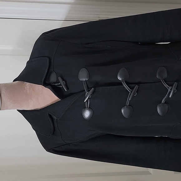 Gap, Size Unknown Black Toggle Closure Coat. Gently Used Condition - Picture 2 of 13
